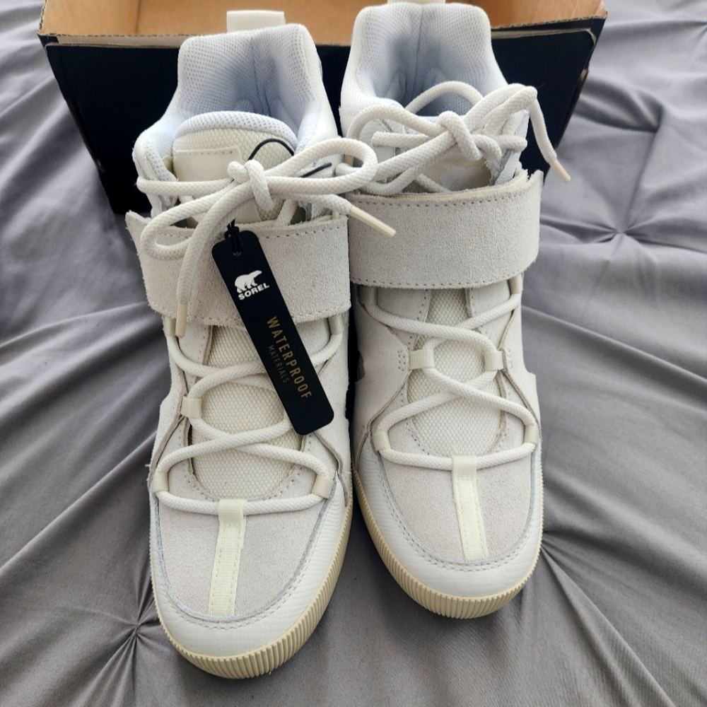 Sorel Waterproof Lace Up Hiking Boots NWT